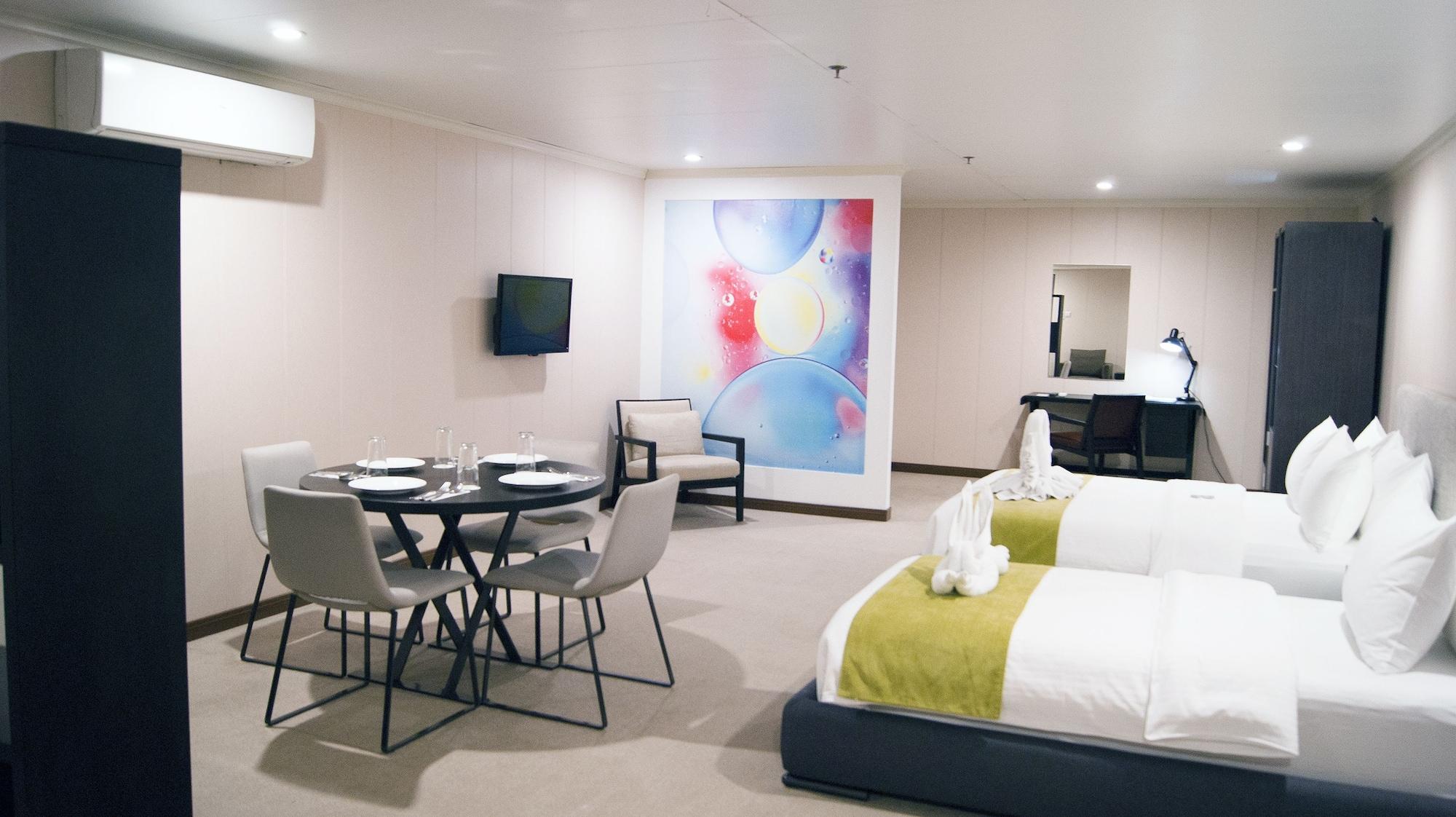 Green Sun Hotel Makati City Екстериор снимка