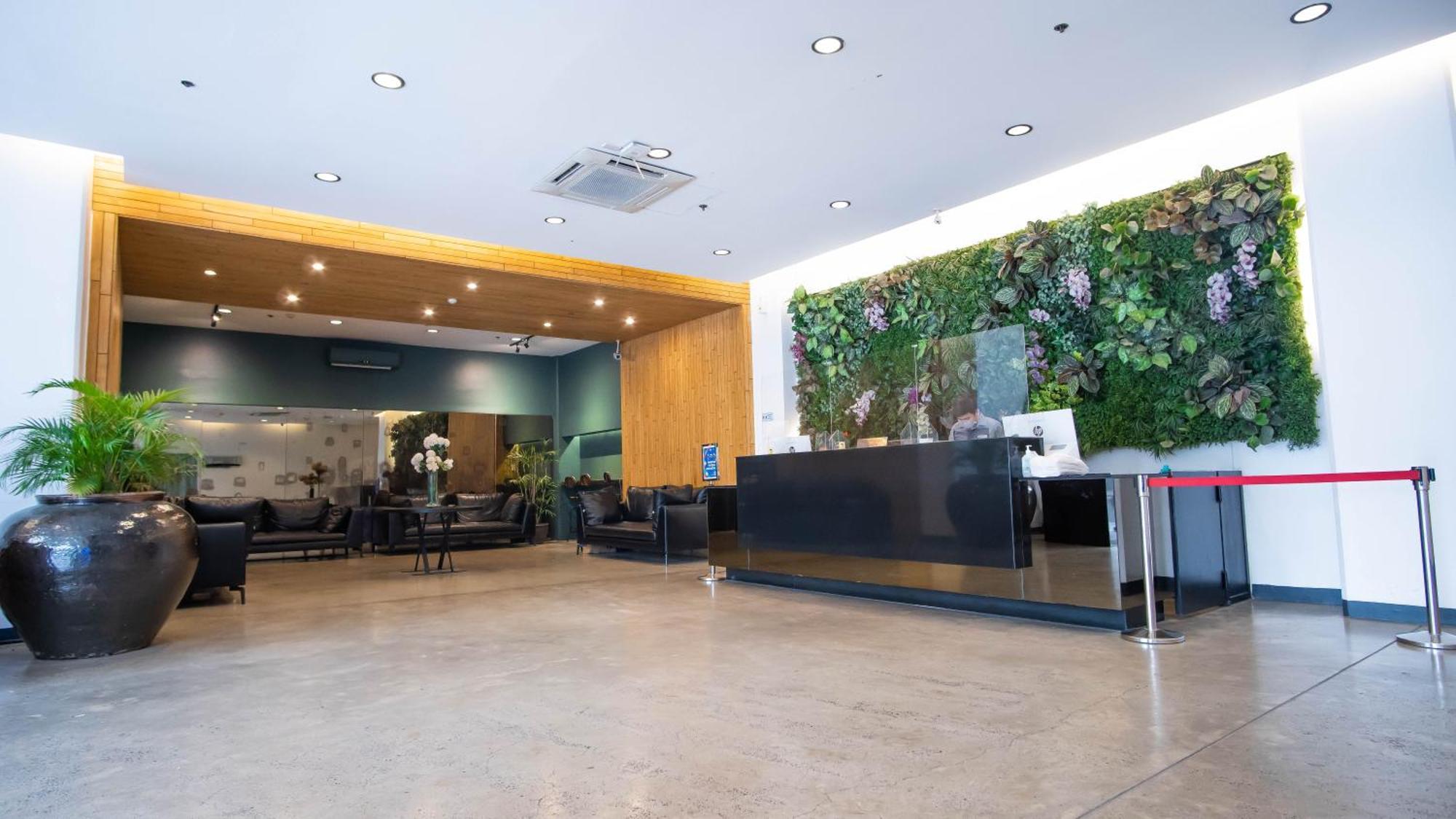 Green Sun Hotel Makati City Екстериор снимка
