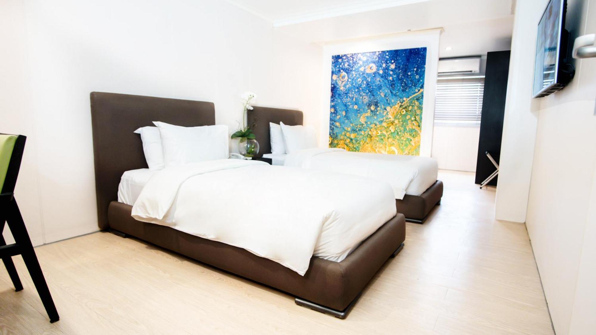 Green Sun Hotel Makati City Екстериор снимка