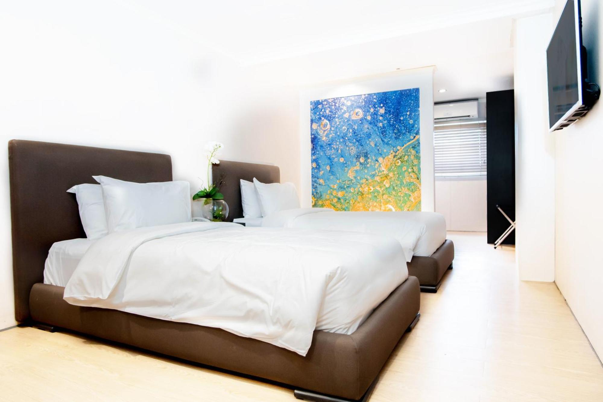 Green Sun Hotel Makati City Екстериор снимка
