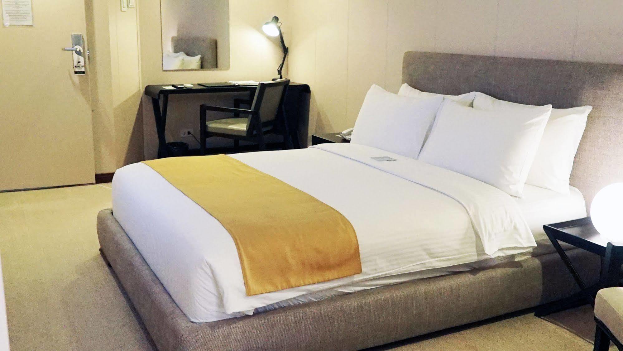 Green Sun Hotel Makati City Екстериор снимка