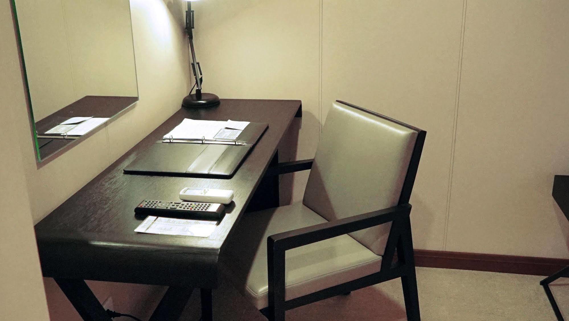 Green Sun Hotel Makati City Екстериор снимка
