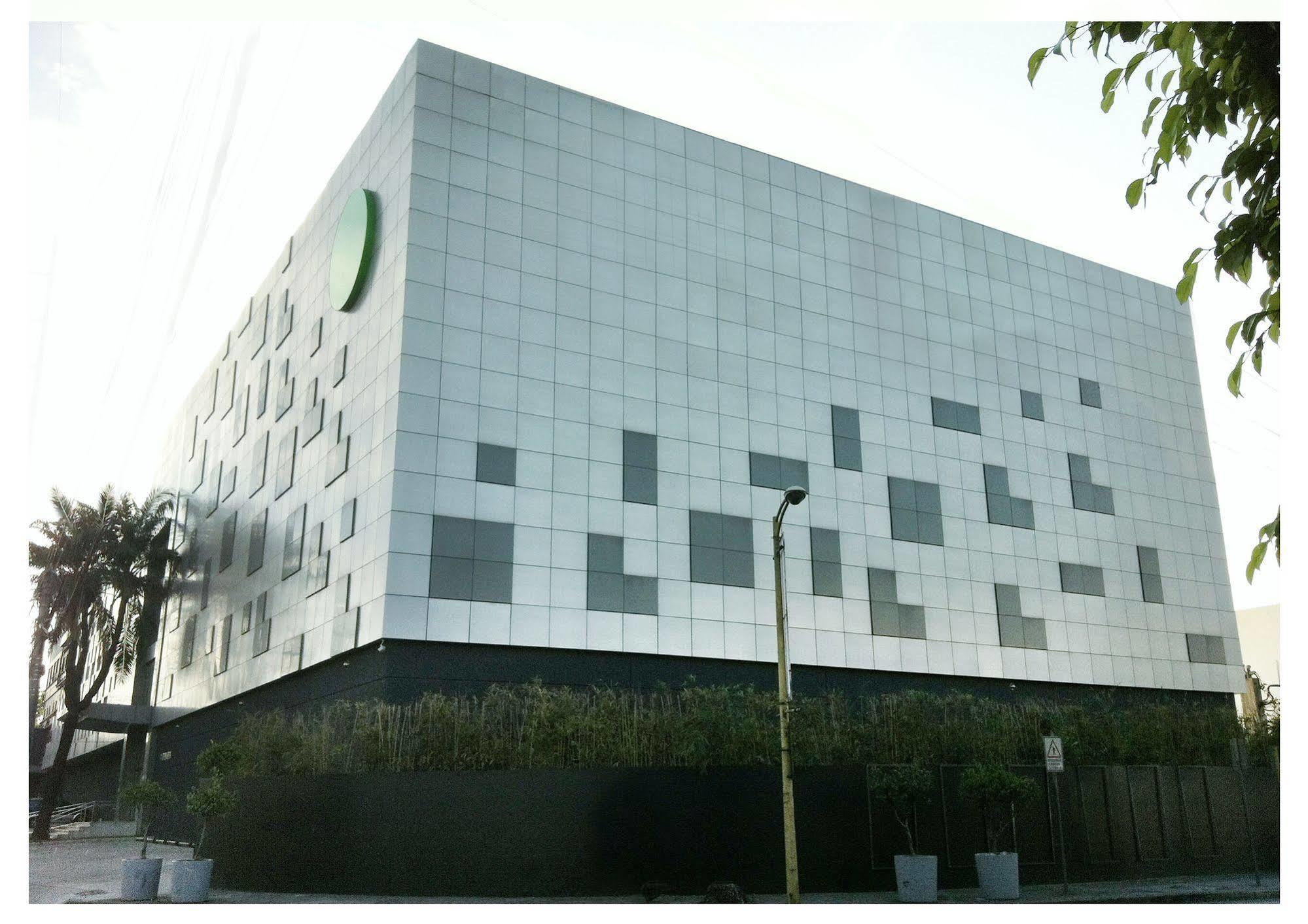 Green Sun Hotel Makati City Екстериор снимка
